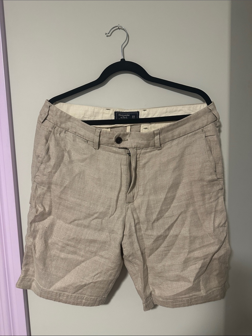 Abercrombie & Fitch Men's Light Tan Flat-Front Shorts